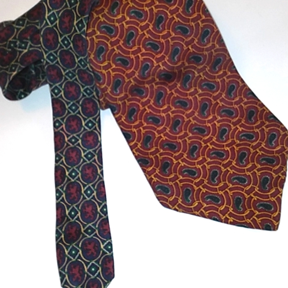 Tommy Hilfiger silk men's necktie red and navy